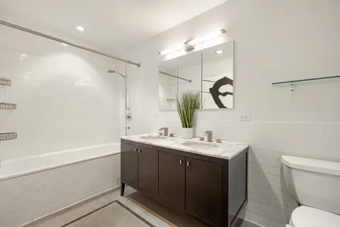 $3,700,000 | 201 West 17th Street, Unit 7A | Chelsea