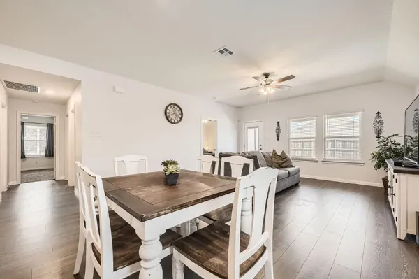 $2,100 | 706 Spur Ridge, Princeton, TX 75407