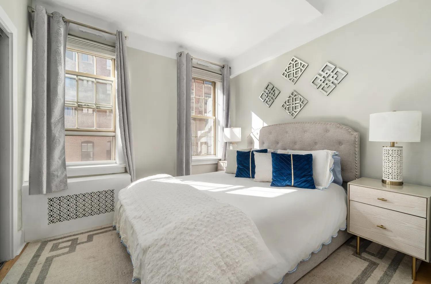 $550,000 | 24 5th Avenue, Unit 1212 | Greenwich Village