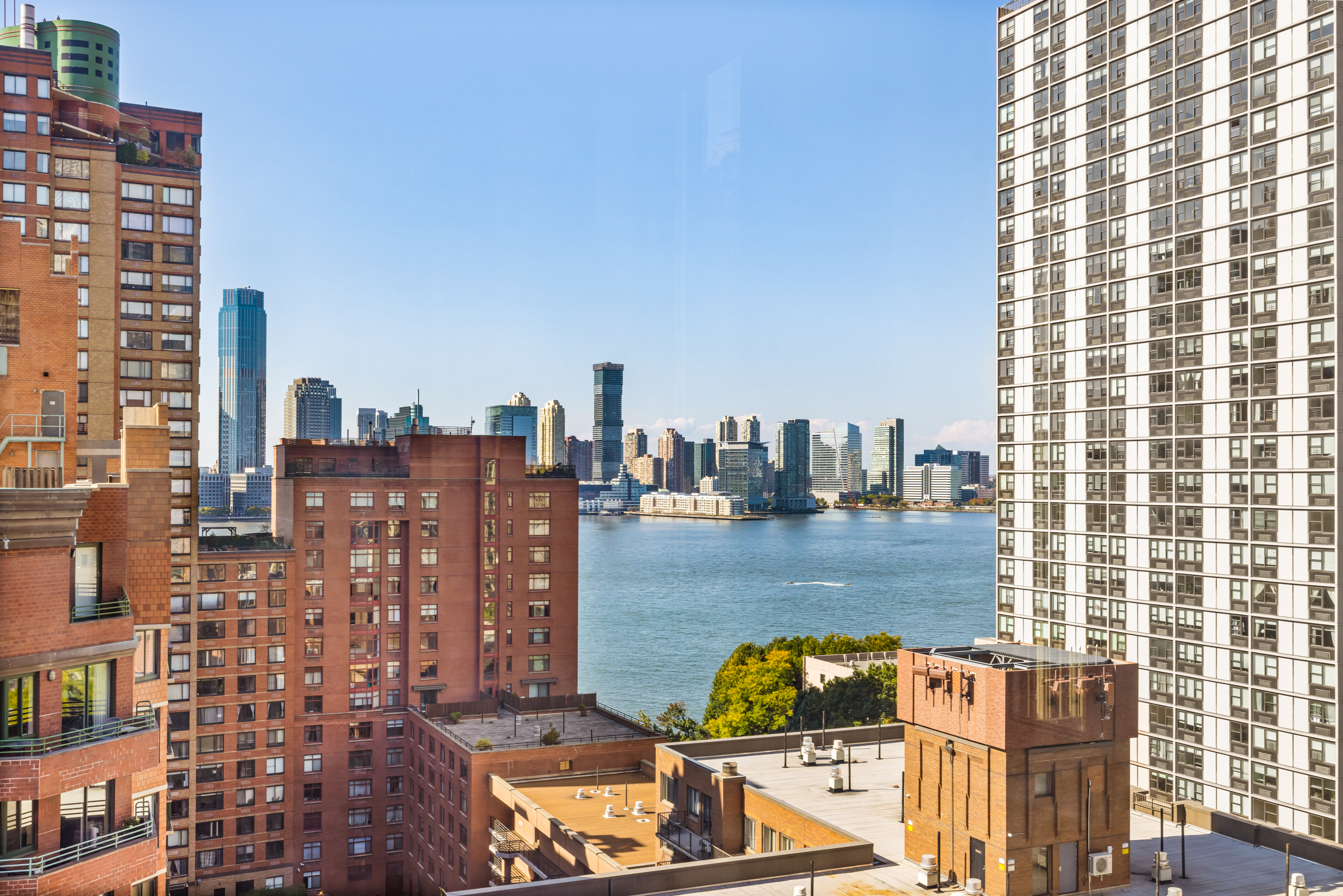 225 Rector Place, Unit 17H Manhattan, NY 10280 - Photo 9 of 16