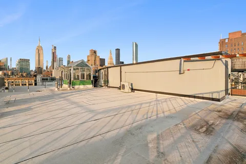 $3,000,000 | 40 West 17th Street, Unit PH12C | Flatiron