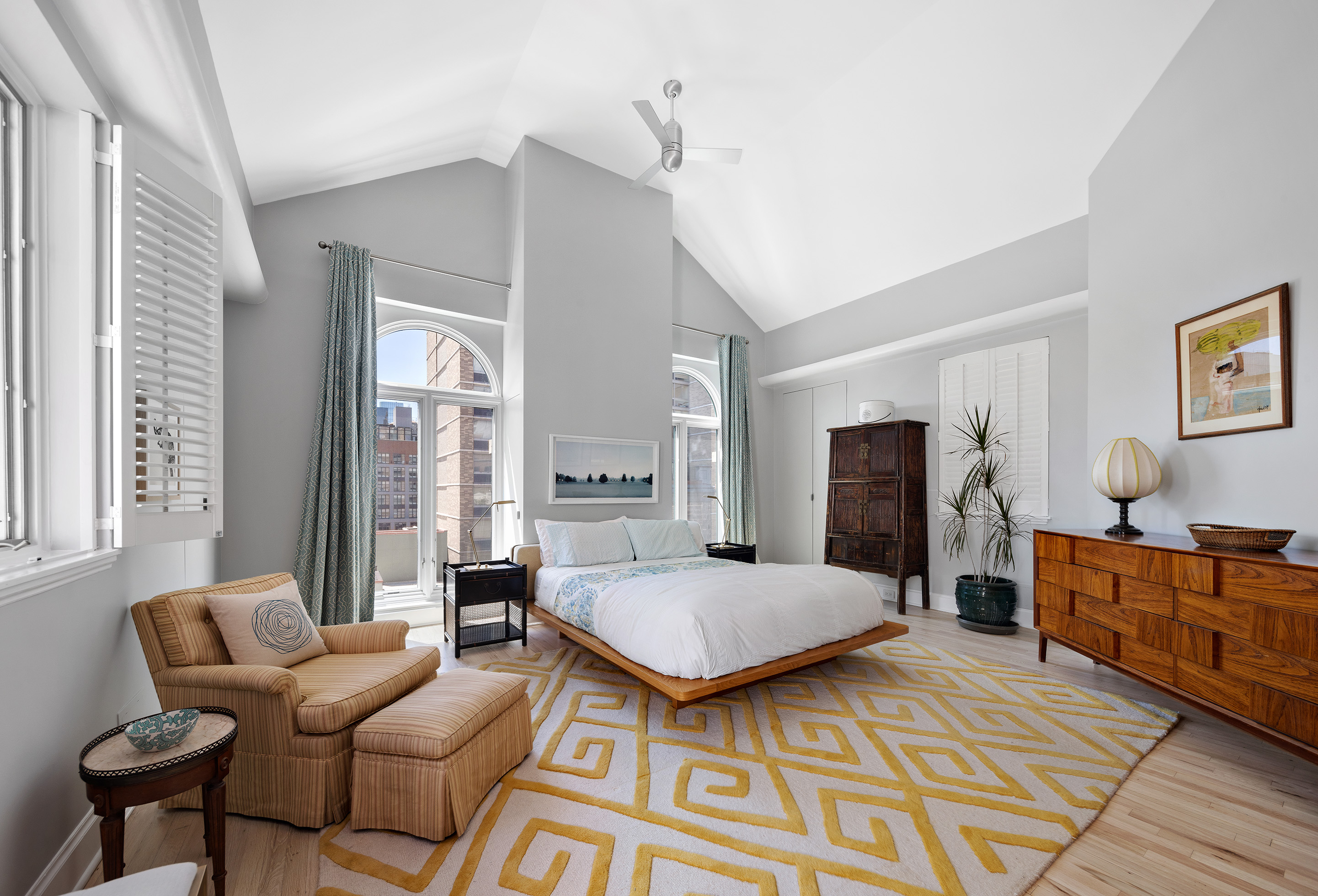 125 East 12th Street, Unit PHA Manhattan, NY 10003 - Photo 17 of 19