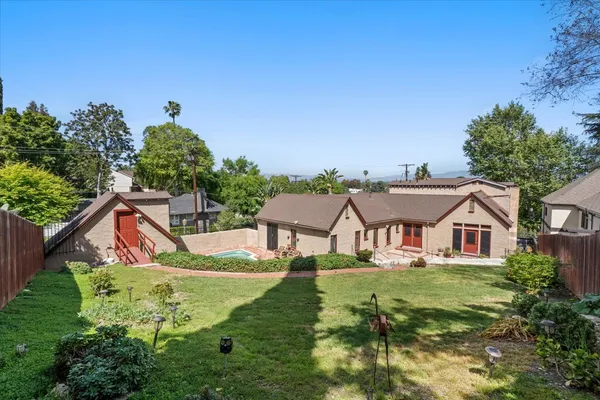 $1,999,000 | 14440 Valley Vista Boulevard, Sherman Oaks, CA 91423