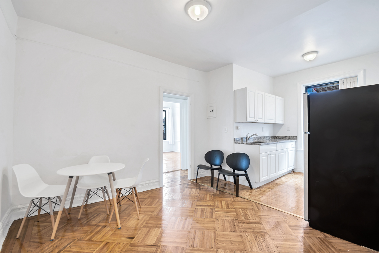 787 East 10th Street, Unit 2R Brooklyn, NY 11230 - Photo 4 of 10