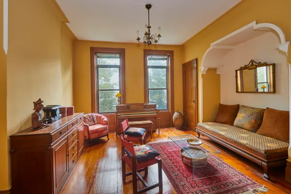 $1,350,000 | 419 East 140th Street | Mott Haven