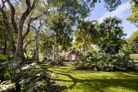 $18,500,000 | 9000 Arvida Drive, Coral Gables, FL 33156