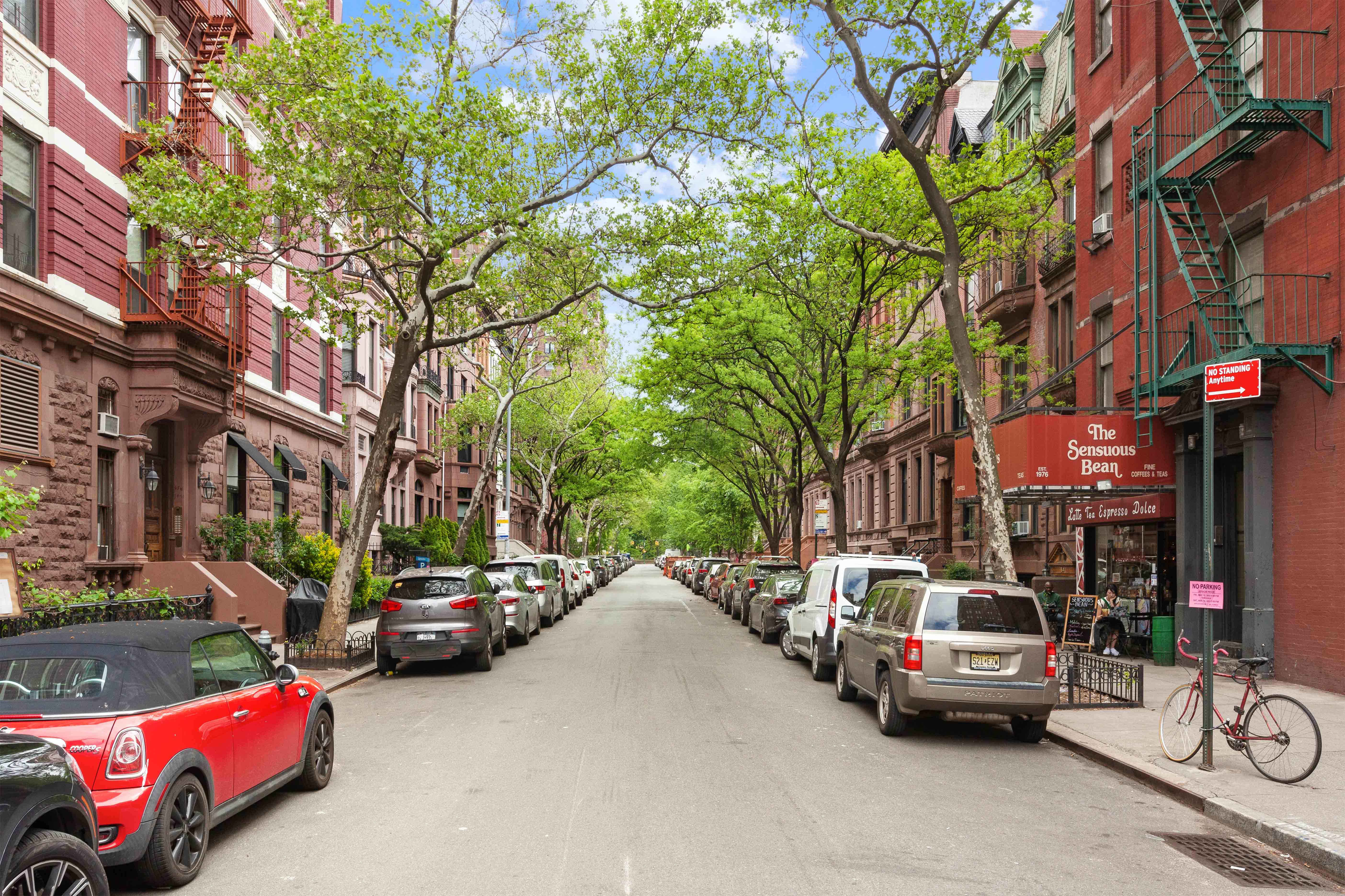 120 West 70th Street, Unit 8A Manhattan, NY 10023 - Photo 13 of 14