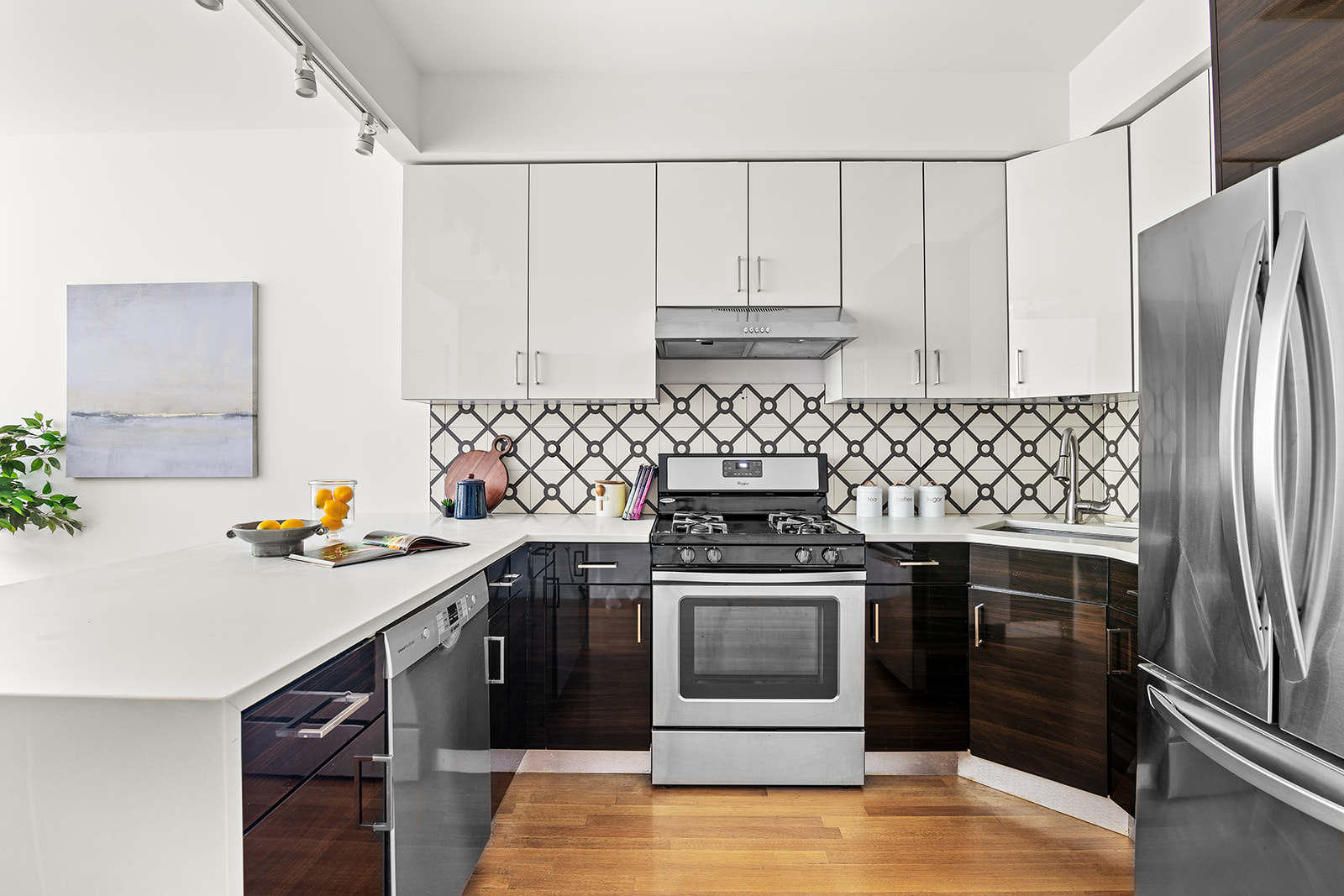 495 Rutland Road, Unit 3 Brooklyn, NY 11203 - Photo 2 of 12 a kitchen with a stove and a refrigerator