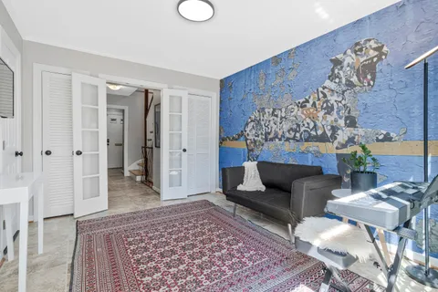 $1,100,000 | 500 H Street Southwest, Washington, DC 20024