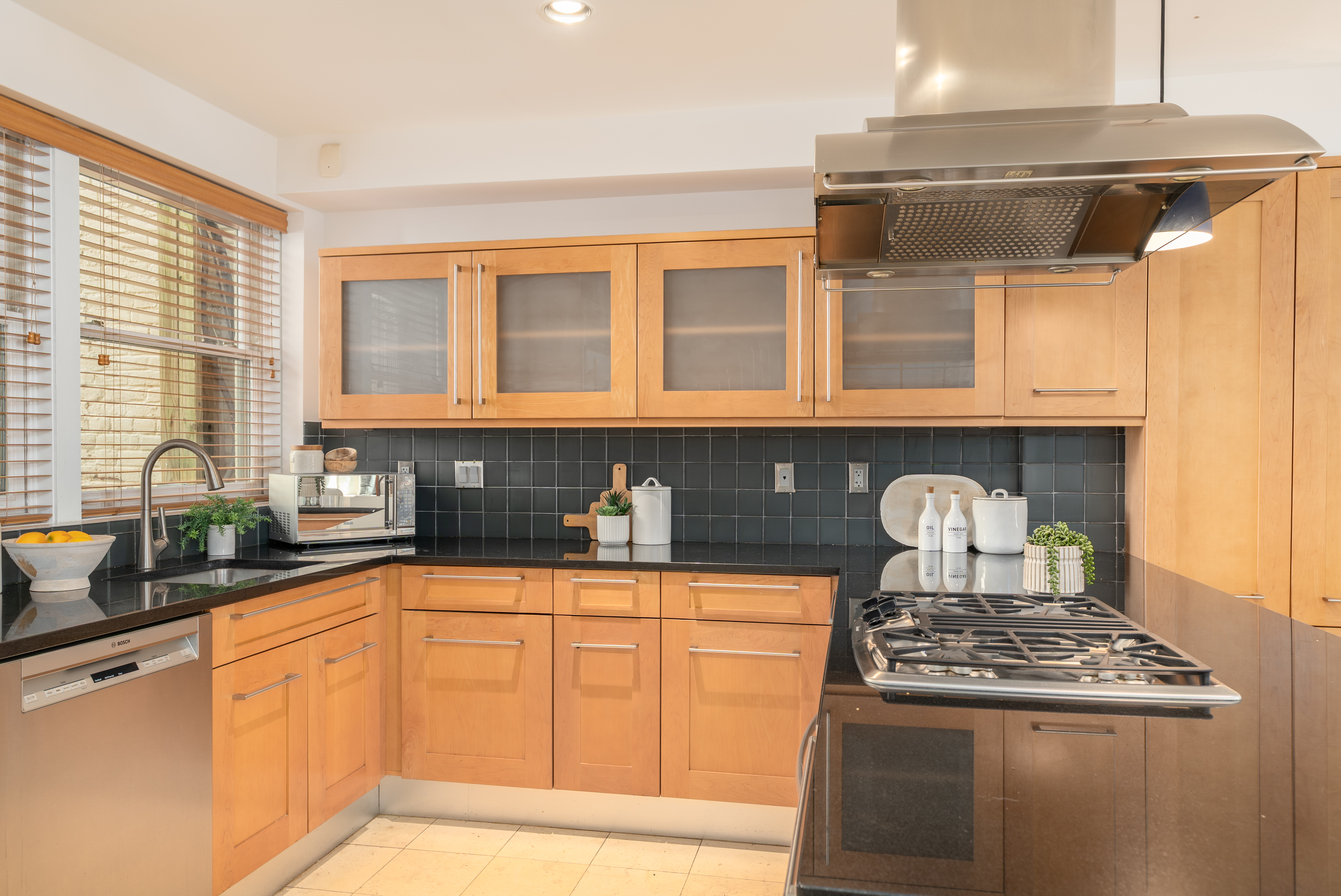 1213 N Street Northwest, Unit A Washington, DC 20005 - Photo 25 of 38