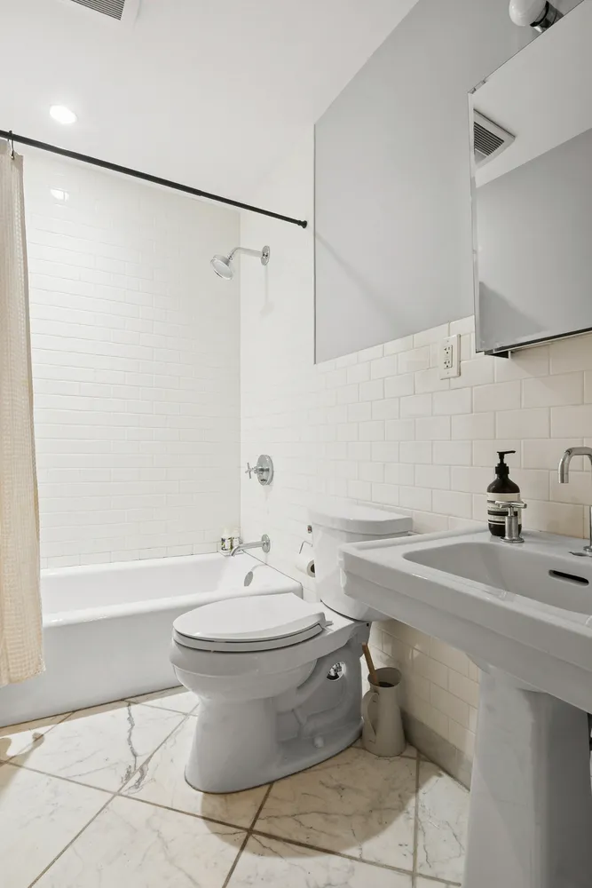$3,500 | 581 Greene Avenue, Unit 1 | Bedford-Stuyvesant
