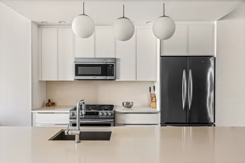 $1,635,000 | 23 West 116th Street, Unit 7A | Harlem