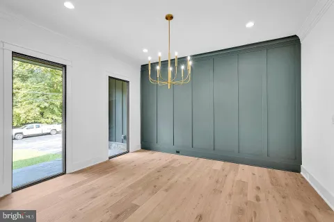 $2,925,000 | 930 Fairway Drive Northeast, Vienna, VA 22180