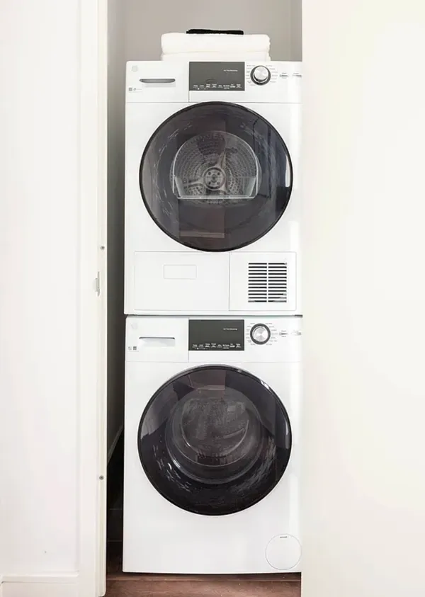 $9,750 | 232 East 54th Street, Unit 33B | Midtown East