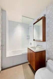 $2,350,000 | 555 West 59th Street, Unit 28D | Upper West Side