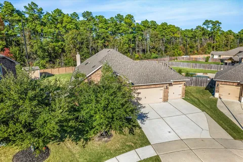 $359,900 | 18130 Millau Viaduct Way, Houston, TX 77044