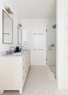$2,650,000 | 222 Park Avenue South, Unit 8D | Flatiron