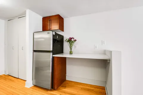 $750,000 | 184 Thompson Street, Unit 2P | Greenwich Village