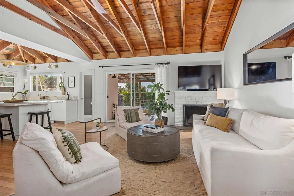 $4,995,000 | 554-556 Stratford Drive, Encinitas, CA 92024