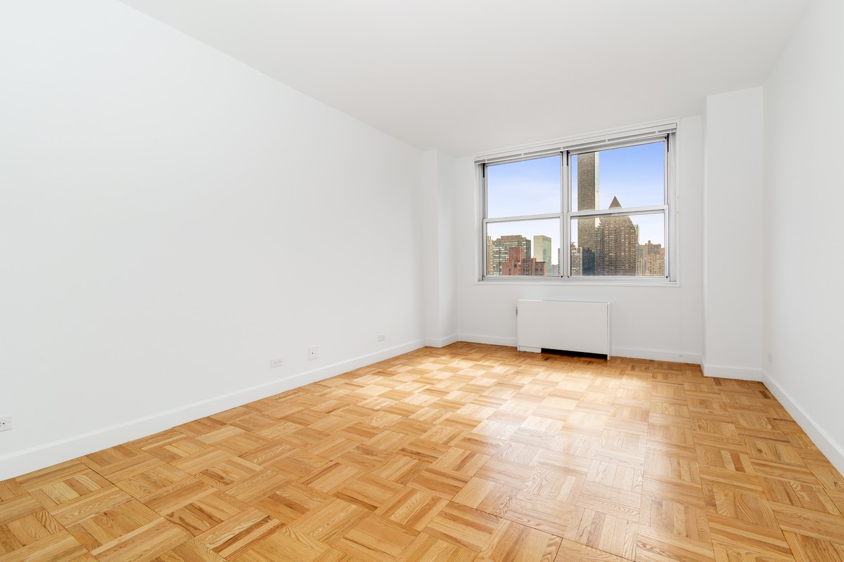 300 East 56th Street, Unit Undisclosed Manhattan, NY 10022 - Photo 6 of 13 Gallery Image 6