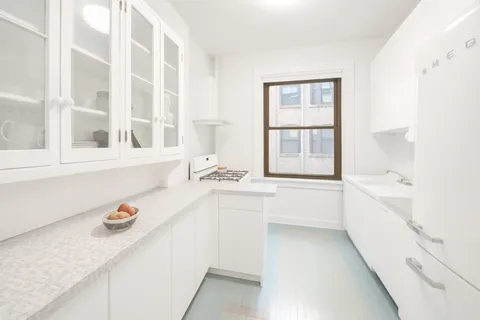$975,000 | 605 West 111th Street, Unit 43 | Morningside Heights