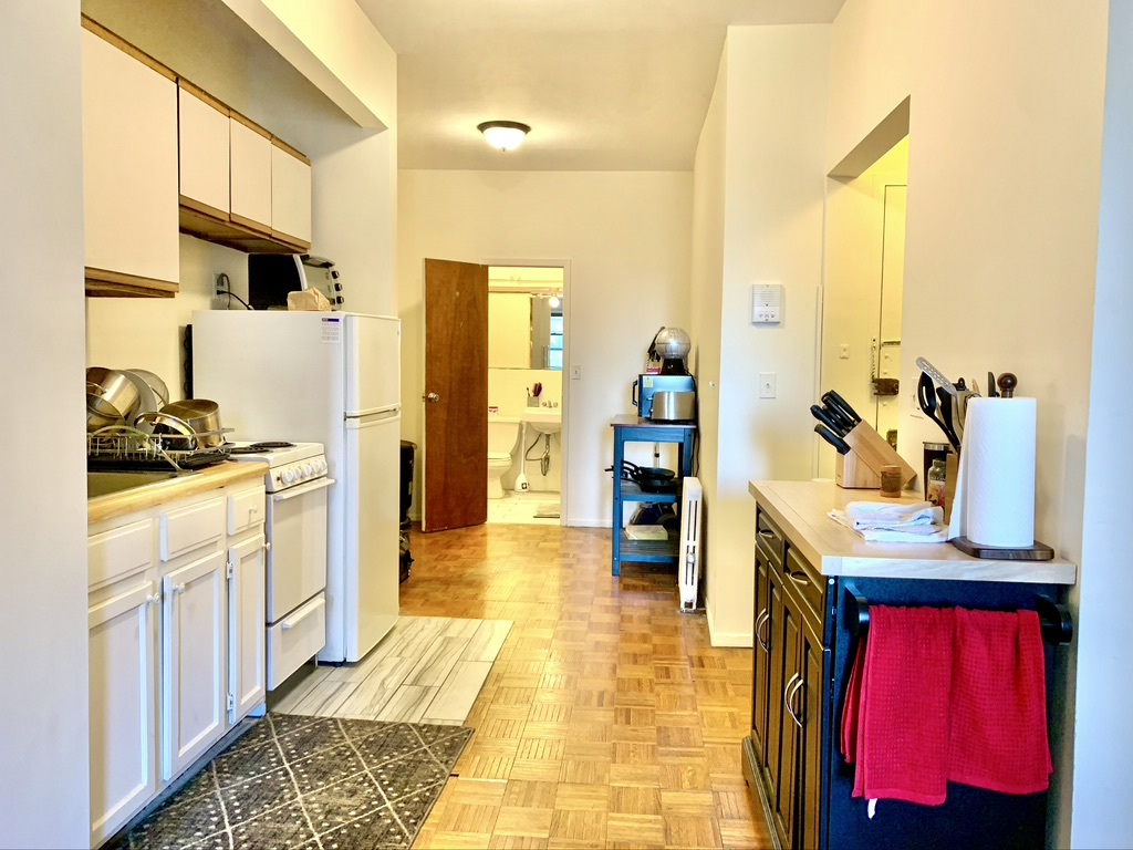 344 East 61st Street, Unit 16 Manhattan, NY 10065 - Photo 4 of 9