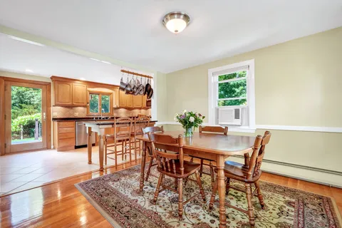 Contact Agent | 122 Altamont Avenue, Melrose, MA 02176