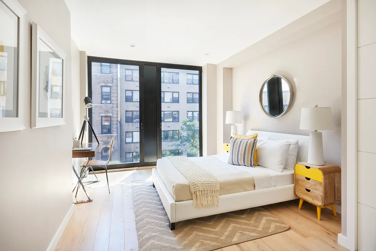 323 East 52nd Street, Unit PH Manhattan, NY 10022 - Photo 7 of 15