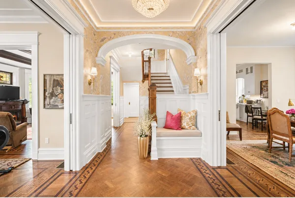 $2,500,000 | 719 JFK Boulevard East, Weehawken, NJ 07086
