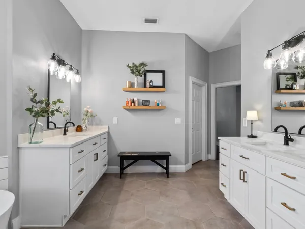 $1,349,000 | 2219 Ridgewind Way, Windermere, FL 34786