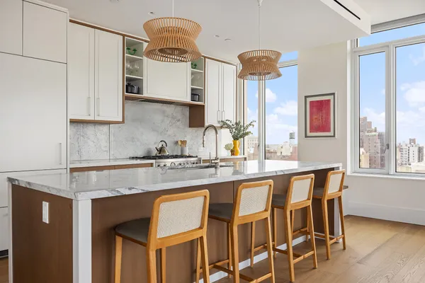$3,975,000 | 1 Clinton Street, Unit 12A | Brooklyn Heights