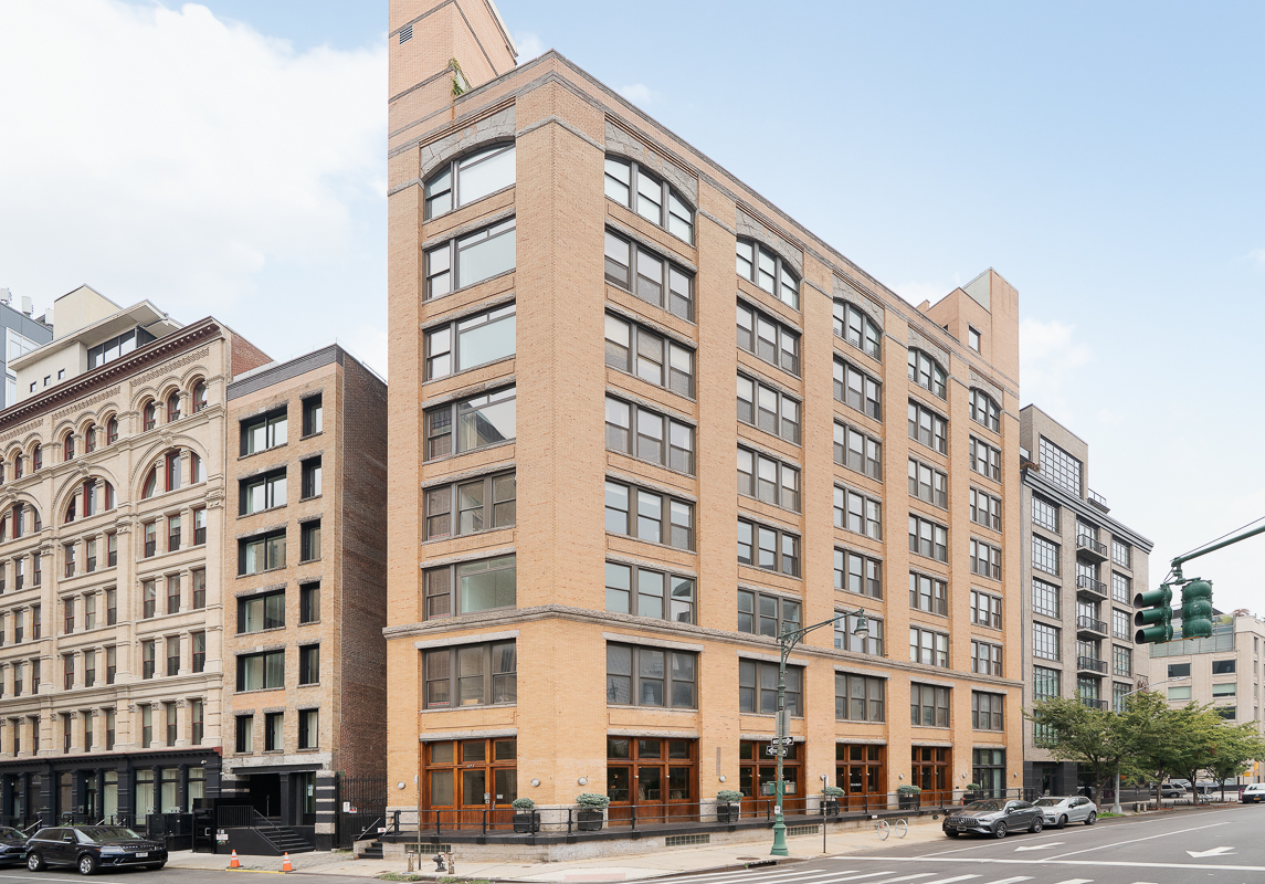 477 Washington Street Manhattan, NY 10013 - Photo 19 of 20 front view of a building