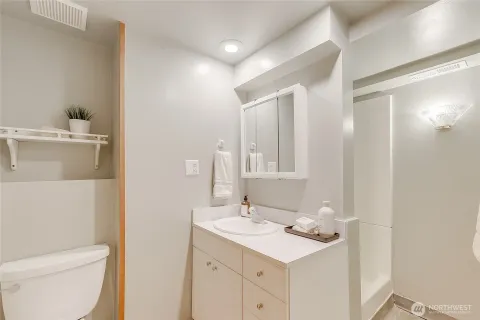 $1,050,000 | 10417 76th Avenue South, Seattle, WA 98178