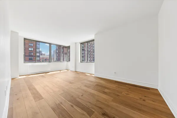 $5,500 | 2 Columbus Avenue, Unit 8D | Upper West Side