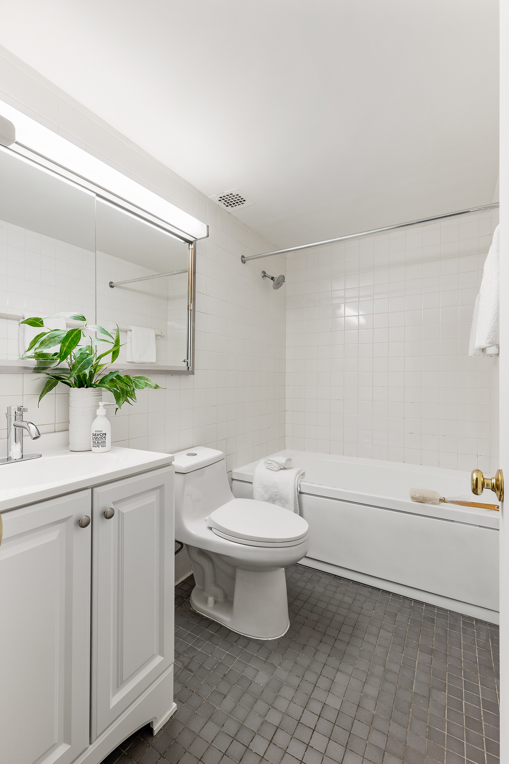 30 West 74th Street, Unit 2D Manhattan, NY 10023 - Photo 11 of 14