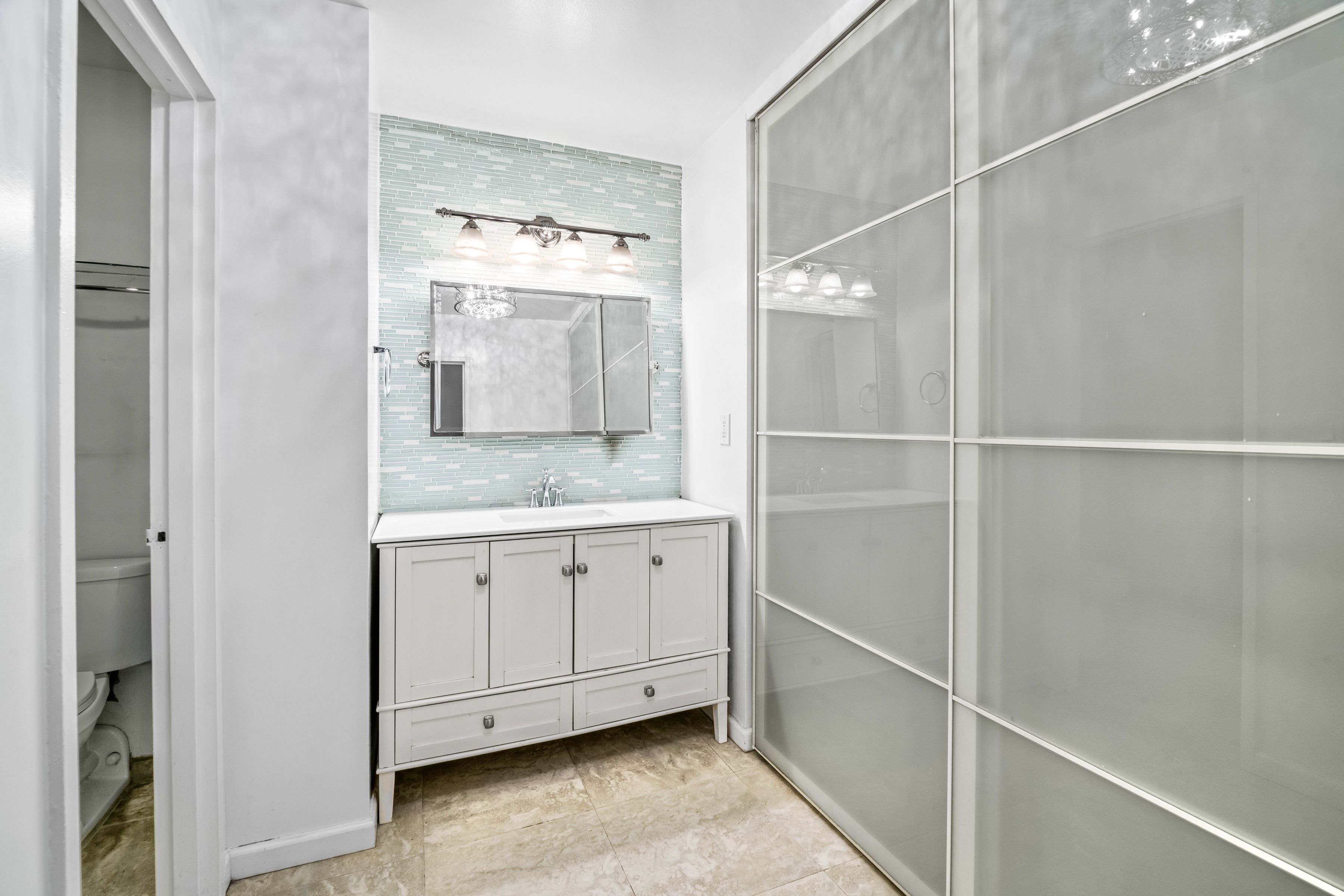 310 East 46th Street, Unit 8U Manhattan, NY 10017 - Photo 13 of 16