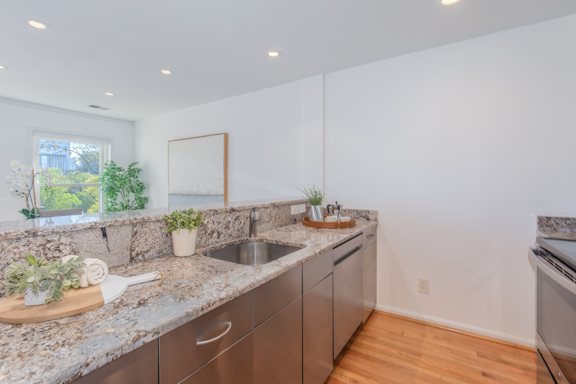 2103 North Rolfe Street, Unit B Arlington, VA 22209 - Photo 21 of 63