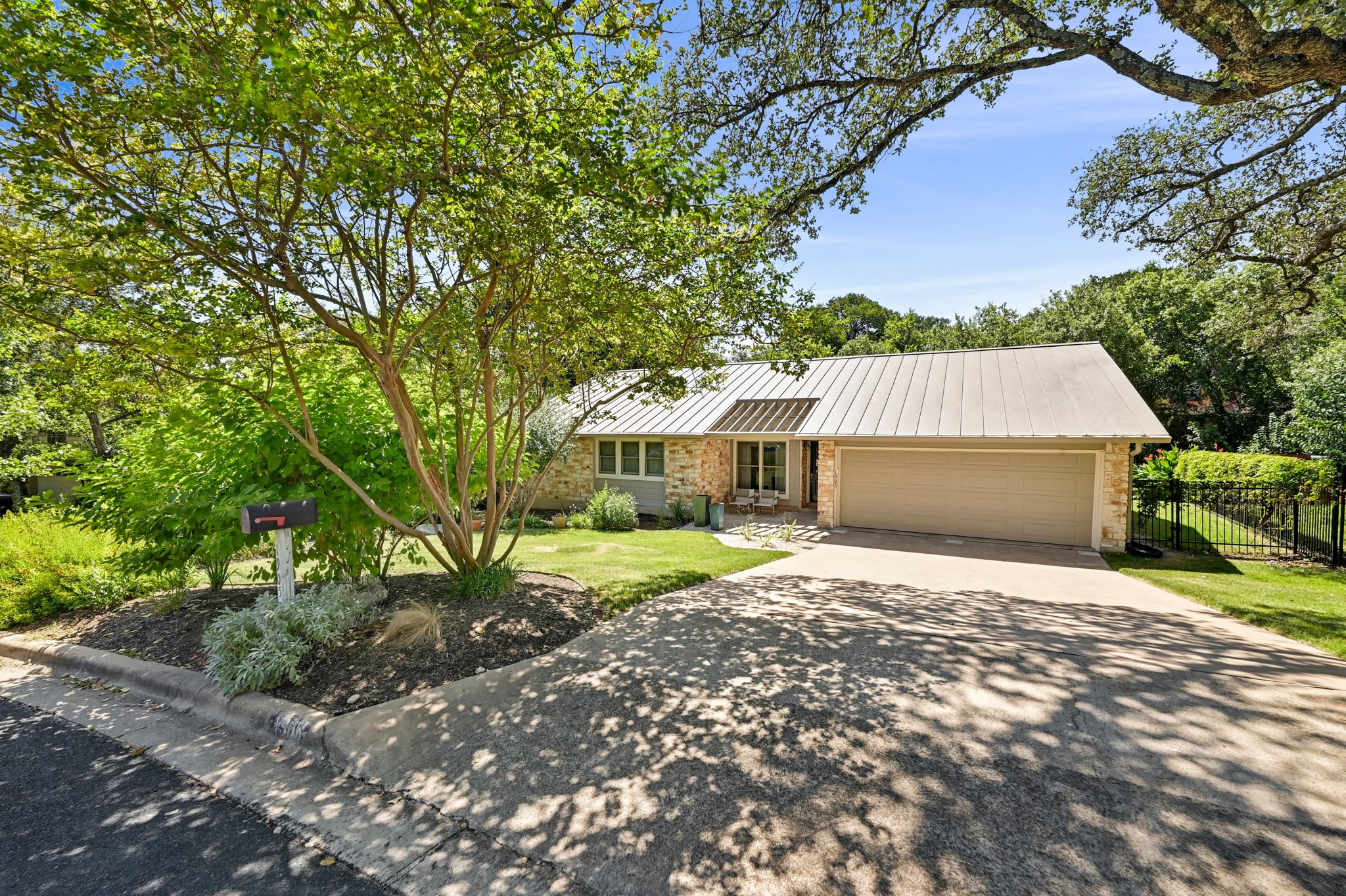 1905 Stoneridge Road Austin, TX 78746 - Photo 1 of 24