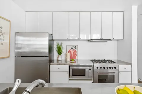 $2,050,000 | 214 East 9th Street, Unit PH4D | East Village