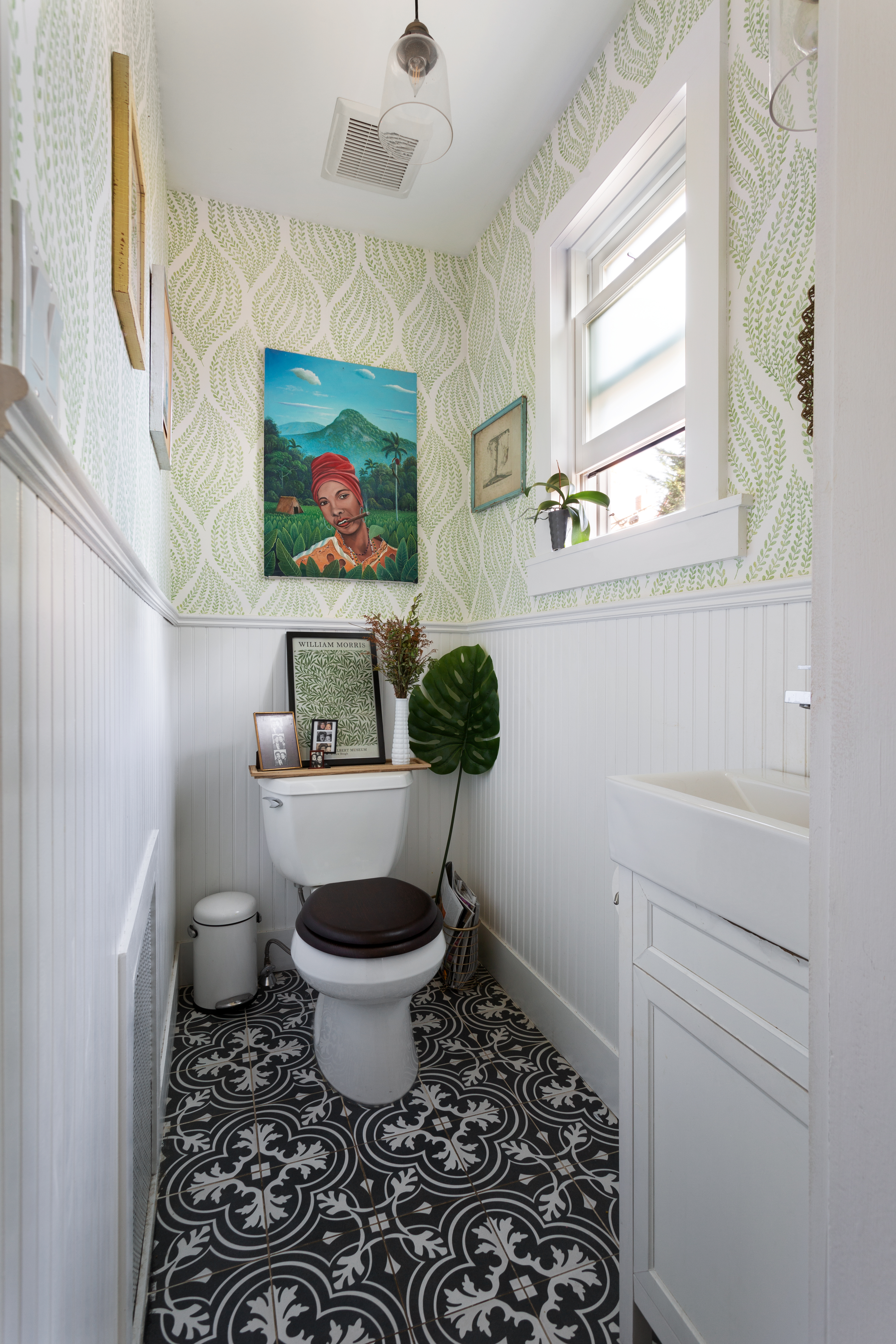 465 Argyle Road Brooklyn, NY 11218 - Photo 10 of 20 a bathroom with a toilet and a mirror