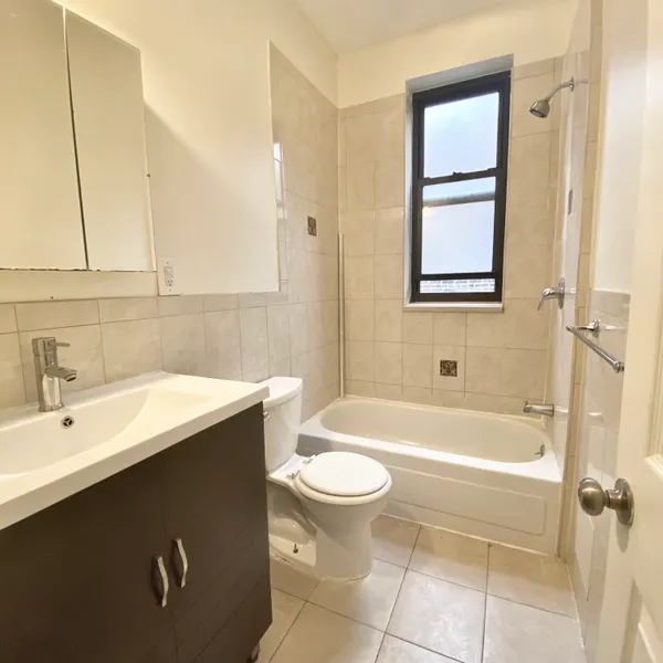 $5,700 | 710 Amsterdam Avenue, Unit 5A | Upper West Side