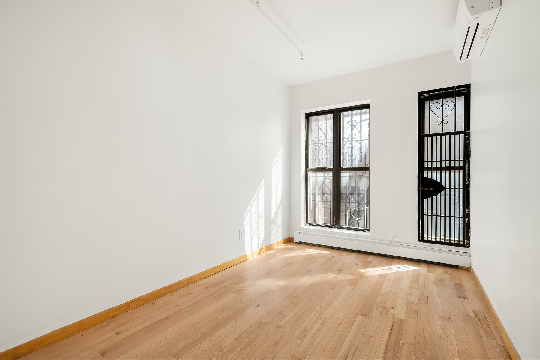 113 West 27th Street, Unit 3 Manhattan, NY 10001 - Photo 4 of 11