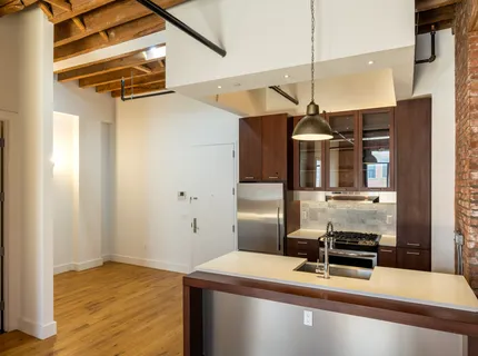 $5,900 | 139 North 10th Street, Unit 2B | Williamsburg