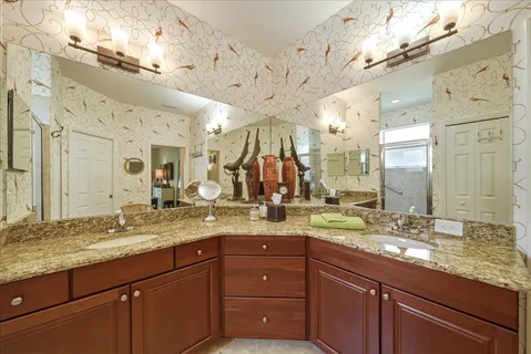 $430,000 | 4109 66th Terrace East, Sarasota, FL 34243