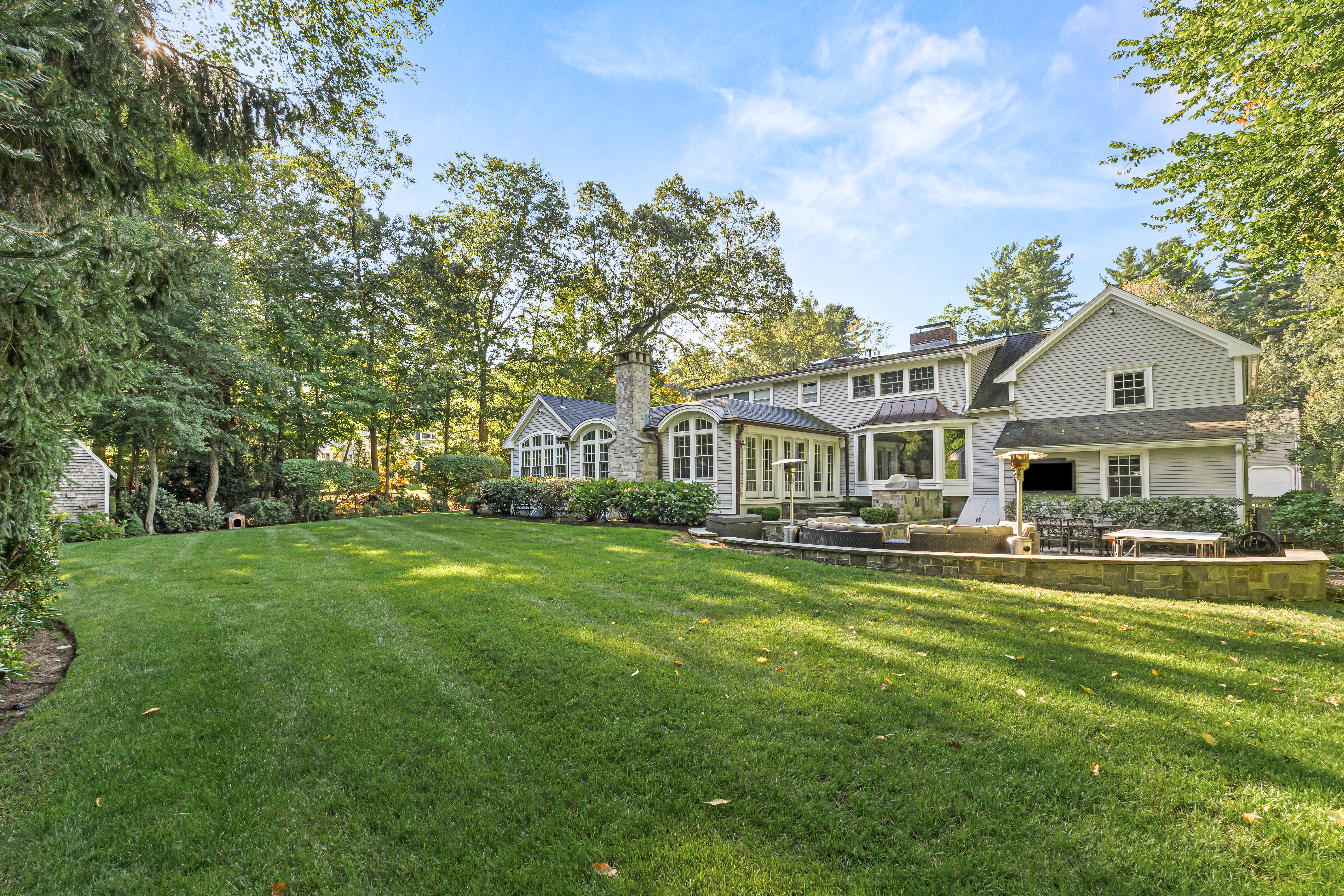 24 Radcliffe Road Wellesley, MA 02482 - Photo 2 of 12
