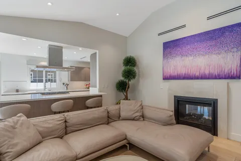 $1,895,000 | 4518 Varna Avenue, Sherman Oaks, CA 91423