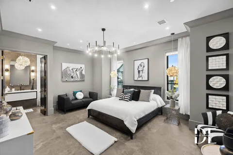 $3,250,000 | 52 Nicolosi Loop | Huguenot