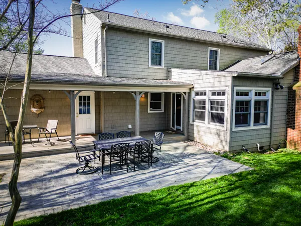 $1,025,000 | 6 Starlight Court, Potomac, MD 20854