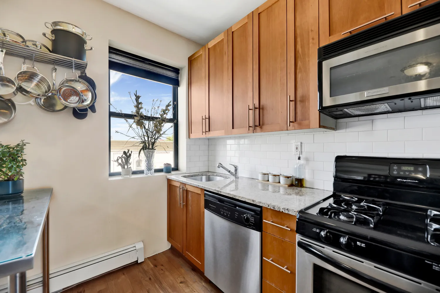 $4,500 | 36 Russell Street, Unit 22 | Greenpoint