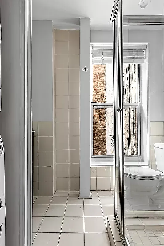 204 West 10th Street, Unit 18 Manhattan, NY 10014 - Photo 5 of 10 a view of an entryway with a livingroom